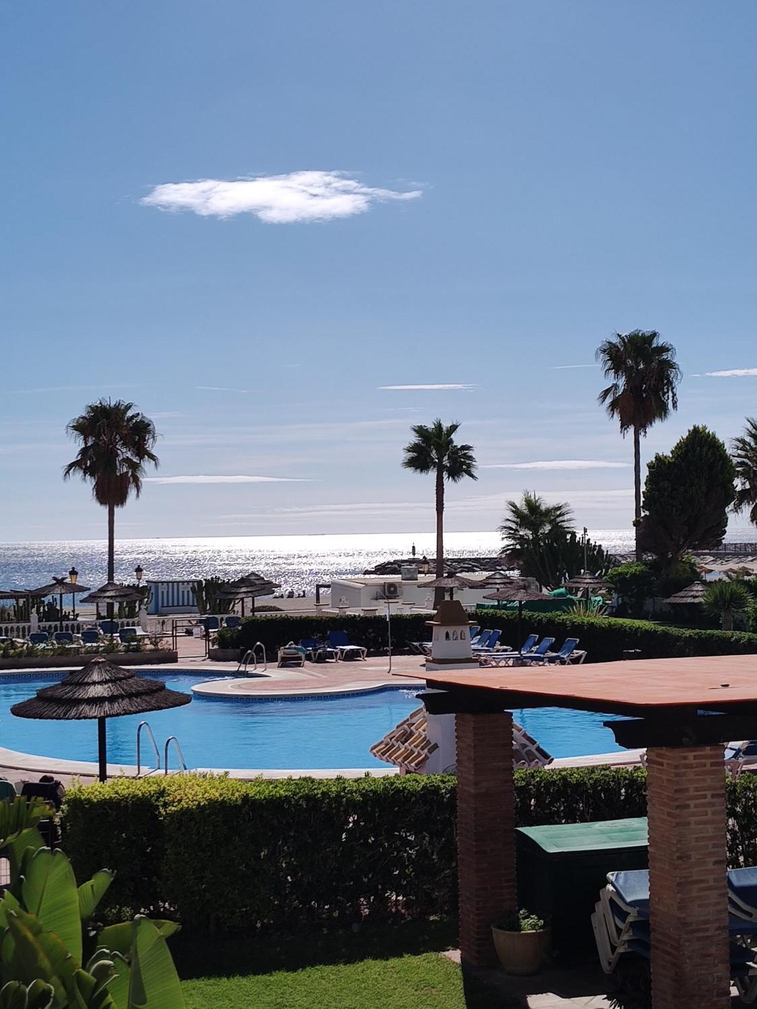 Duquesa 5210 Beach Side Paradise Castillo de Sabinillas Exterior photo